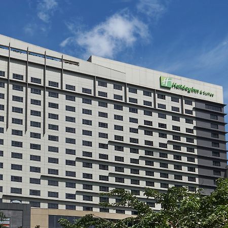 فندق هوليداي إن آند سويتس ماكاتي المظهر الخارجي الصورة Holiday Inn Express in Cebu, Philippines